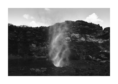 Geiser Erupting 50x70 cm