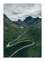 Long winding road 30x40 cm